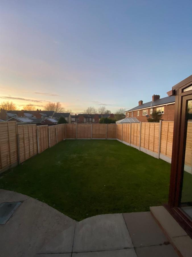 Hollemeadow Villa Bloxwich Eksteriør billede