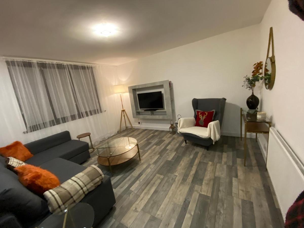 Hollemeadow Villa Bloxwich Eksteriør billede