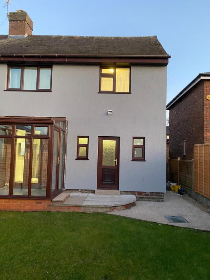 Hollemeadow Villa Bloxwich Eksteriør billede