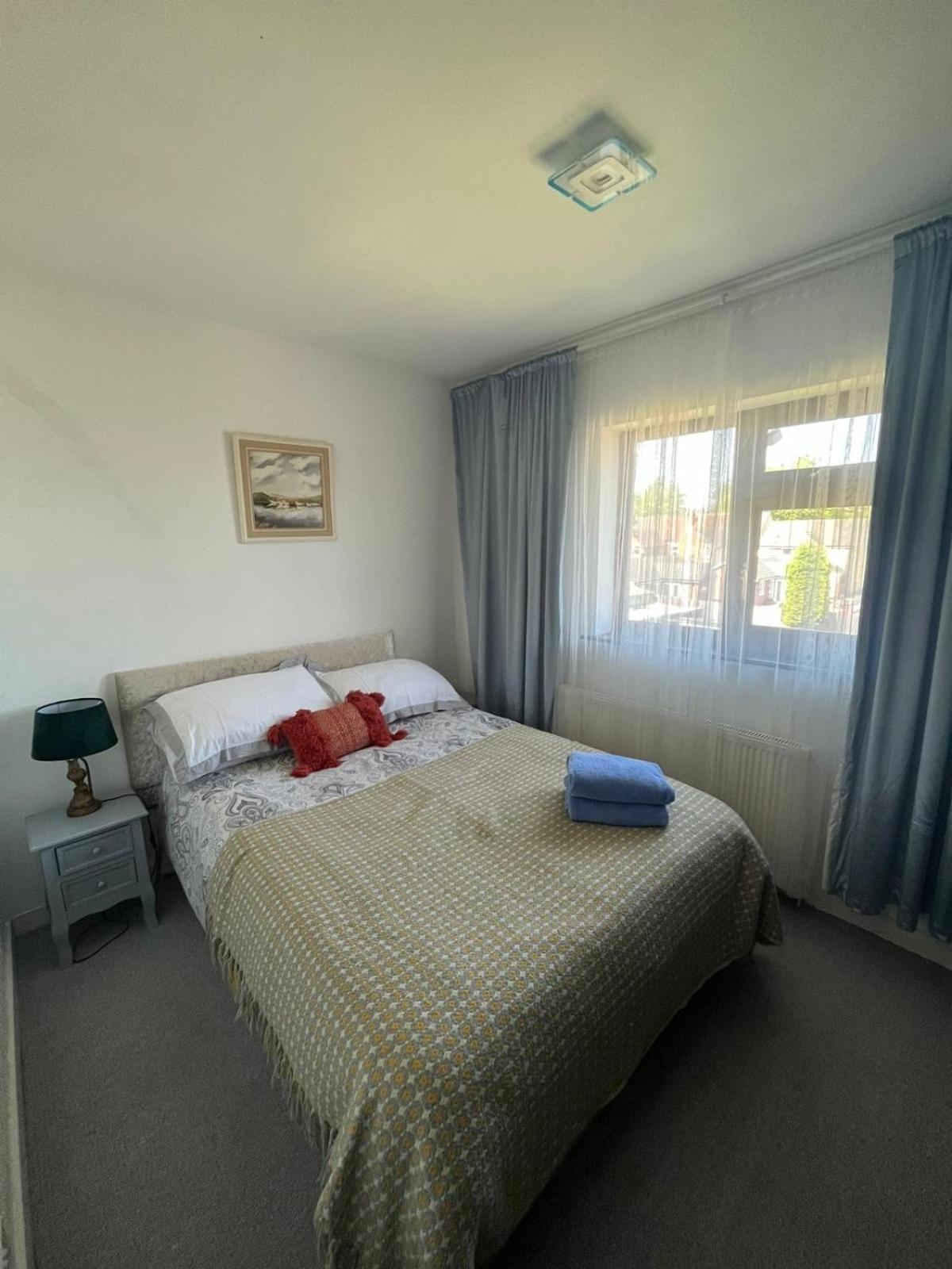 Hollemeadow Villa Bloxwich Eksteriør billede